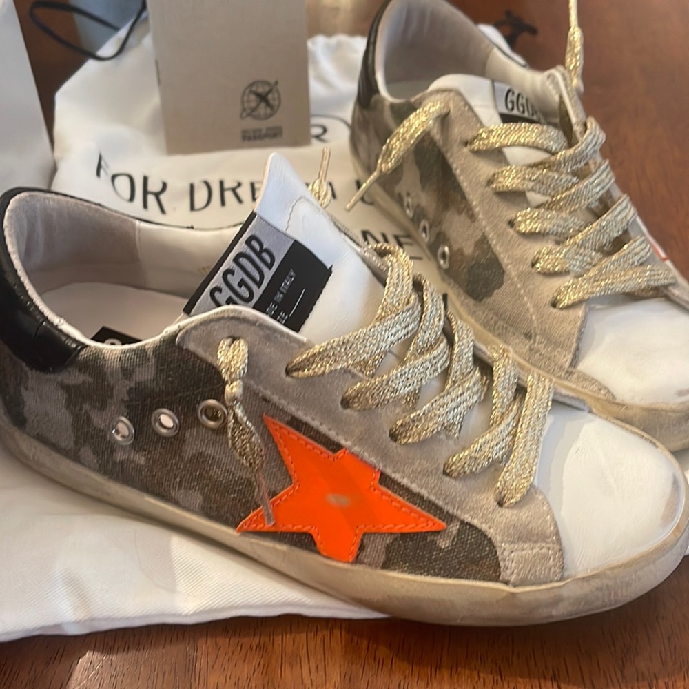 Golden Goose Super Star Sneakers